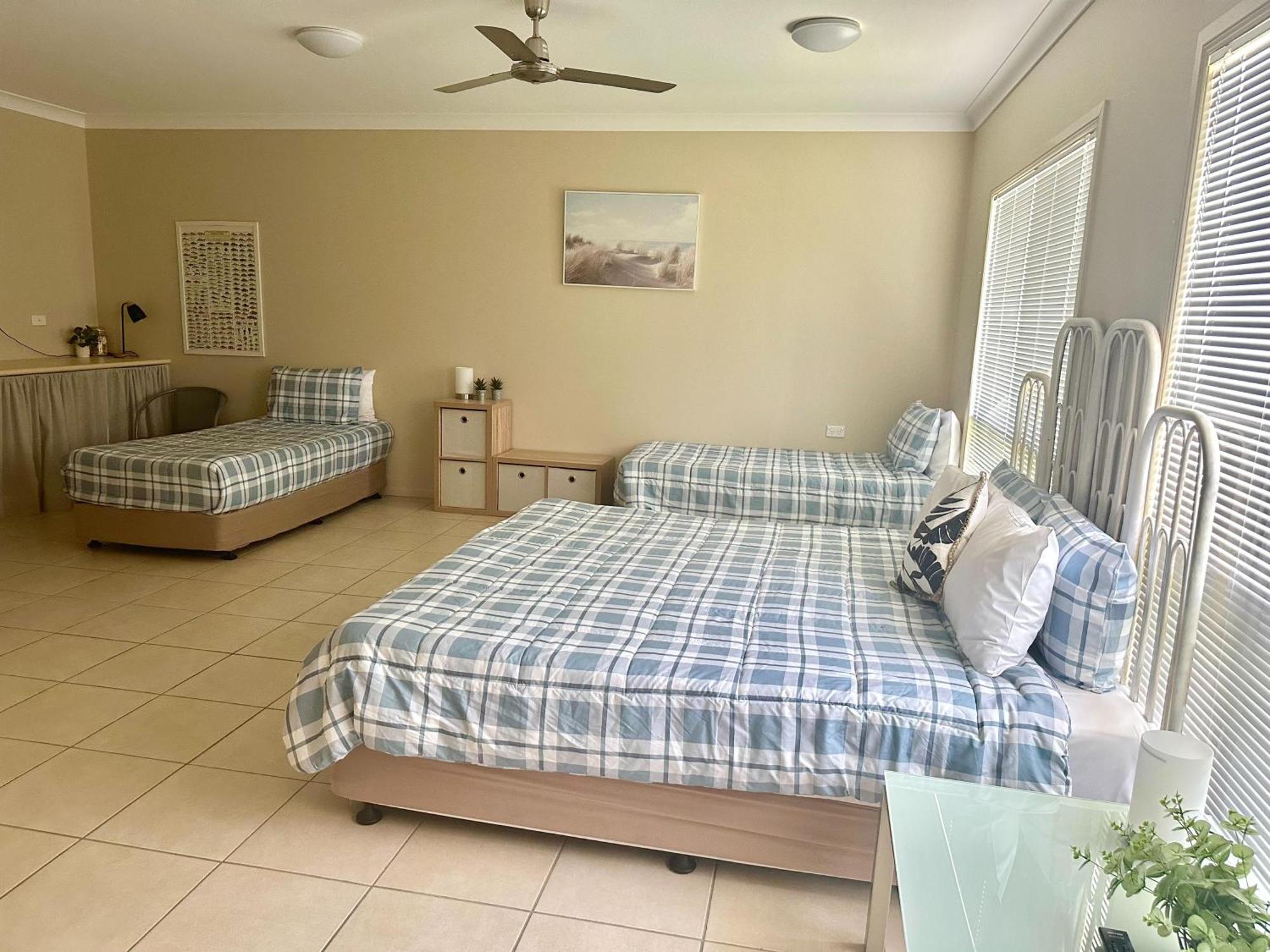Hinchinbrook Management Pty Ltd 3*